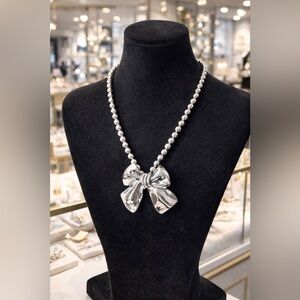 🎀 Silver Bow Necklace | Chunky Beaded Statement Chain 🩶